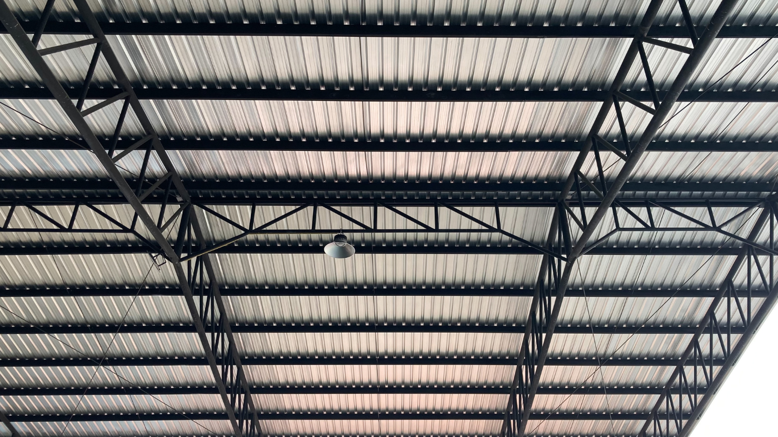 Cobertura Termoacústica: Conforto e Proteção para Sua Casa ou Galpão