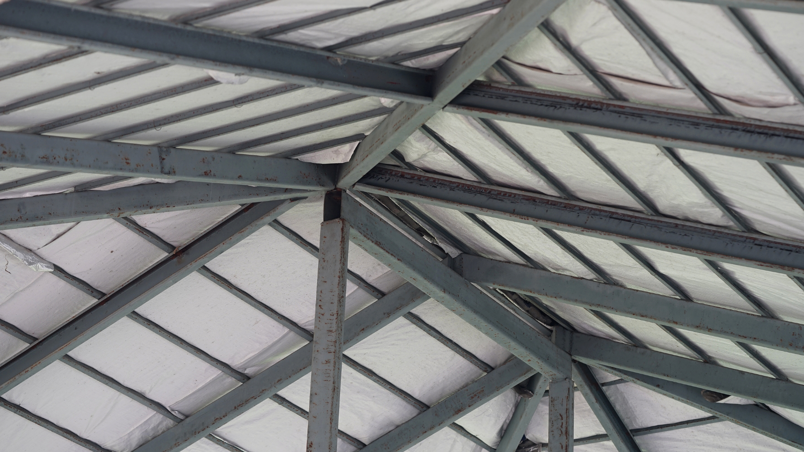 Cobertura Termoacústica: Conforto e Proteção para Sua Casa ou Galpão